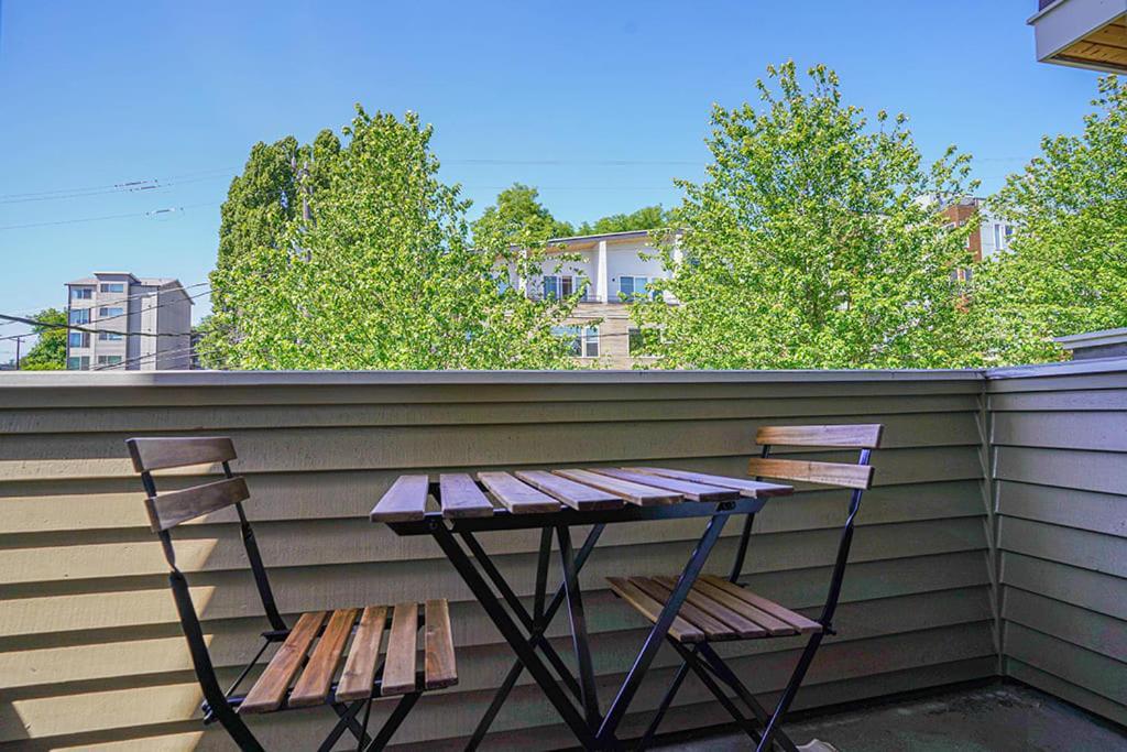Exquisite Central Townhome With Spacious Loft And Gourmet Kitchen Seattle Exterior foto