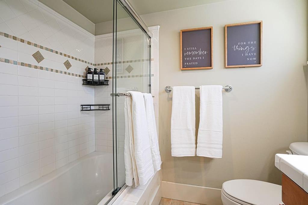 Exquisite Central Townhome With Spacious Loft And Gourmet Kitchen Seattle Exterior foto
